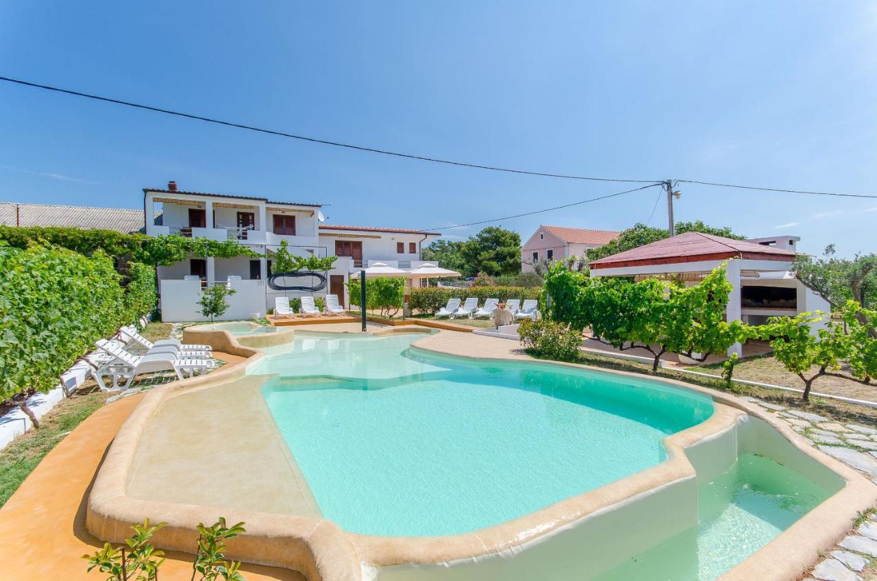 Apartments Goran Vir Exterior photo