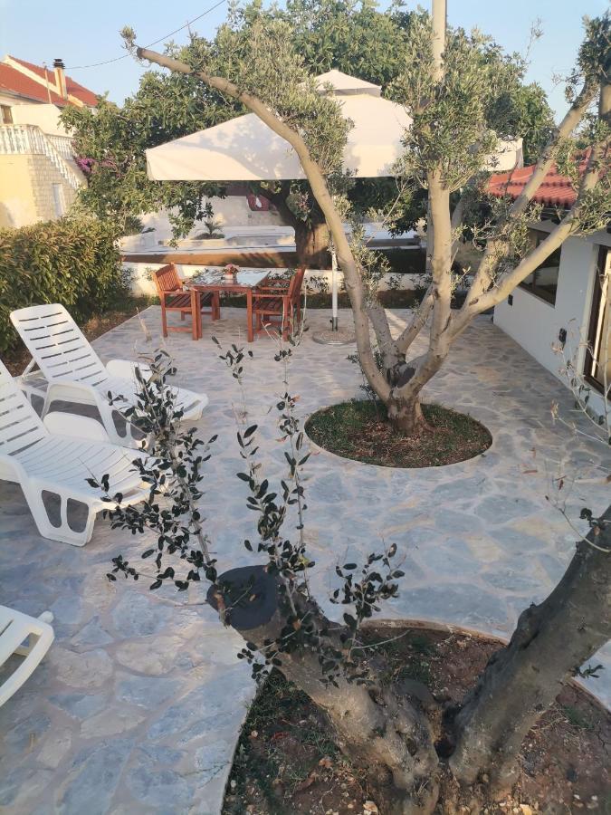 Apartments Goran Vir Exterior photo