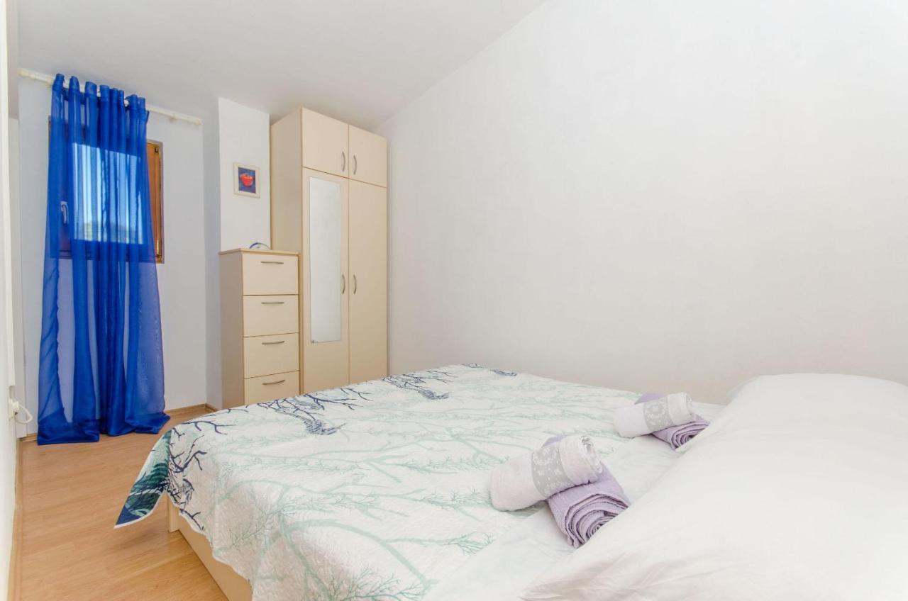 Apartments Goran Vir Exterior photo