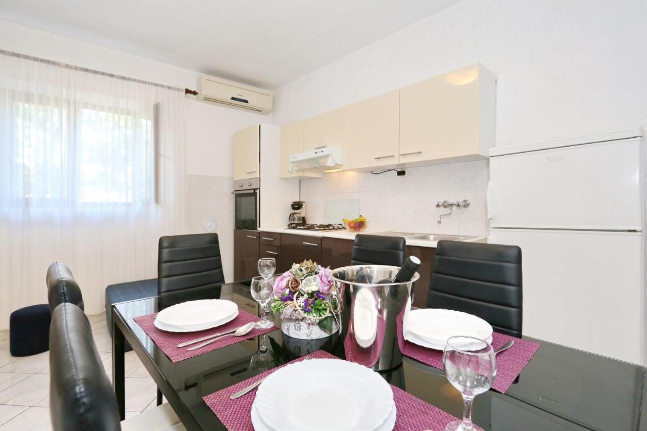Apartments Goran Vir Exterior photo