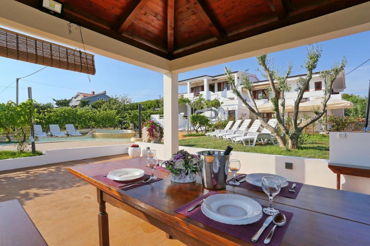 Apartments Goran Vir Exterior photo