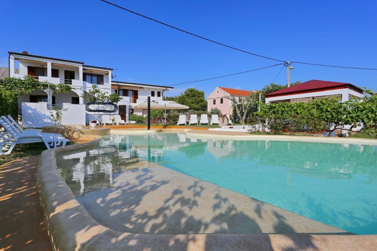 Apartments Goran Vir Exterior photo